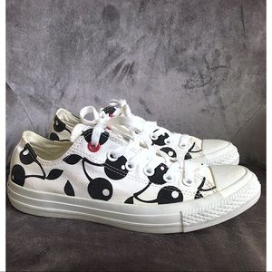 Converse Chuck Taylor Cherry Low Tops
